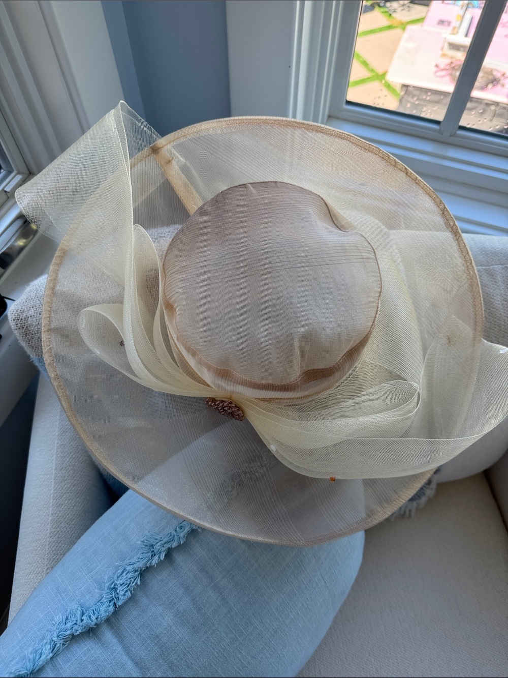 Derby 👒 - Picture 3 of 5